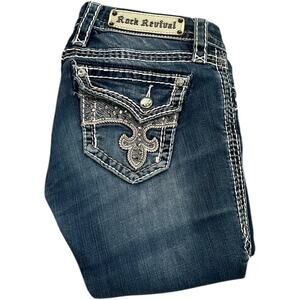 Rock Revival Vintage Y2K Studded Fluer De Lis Avery Capri Jeans